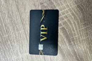 Найдена карта OZON с надписью VIP