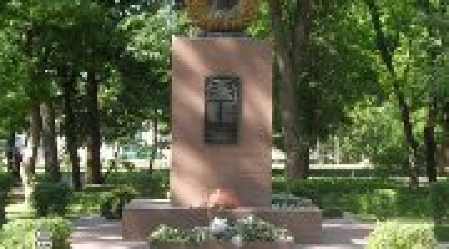 Памятник на братской могиле